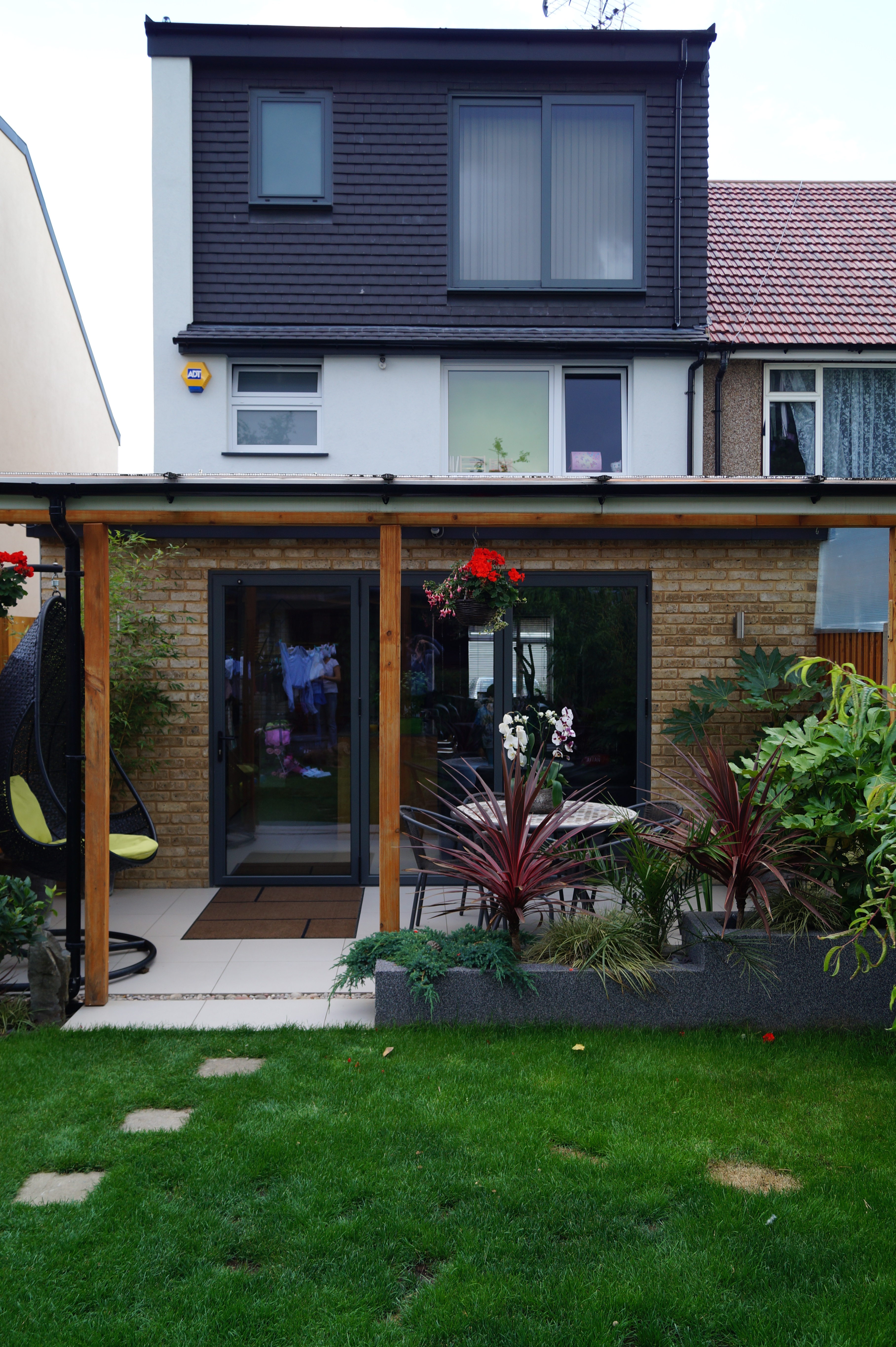 Drew Gardens, Greenford - construction progress